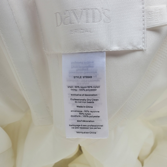 David's Bridal Wedding Dress, Size 16W - Picture 8 of 12